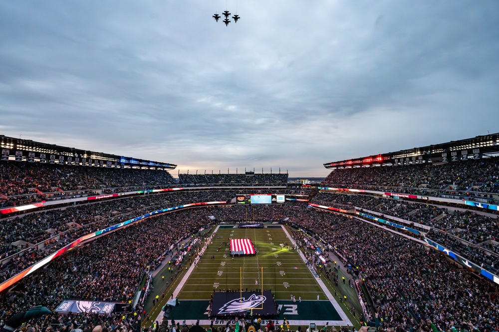 177th Fighter Wing performs Lincoln Financial Field flyover