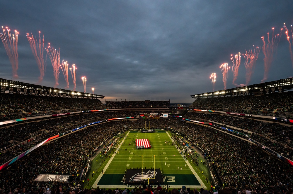 177th Fighter Wing performs Lincoln Financial Field flyover