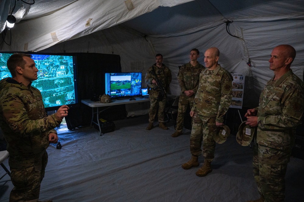 CSAF &amp; CMSAF visits the Global Gateway