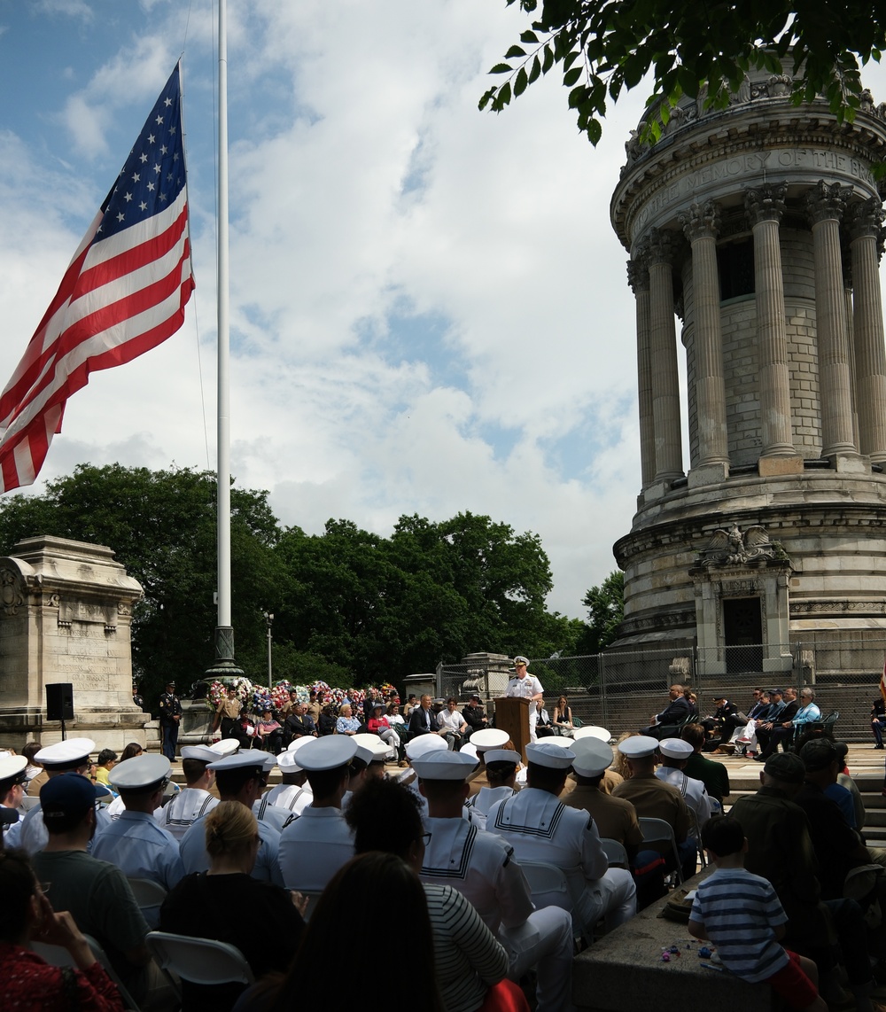 Coast Guard members participate in Memorial Day service