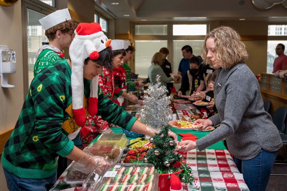 Naval Medical Center Portsmouth holds Annual Children's Hematology/Oncology Christmas Party