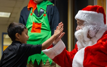 Marines and Airmen Deliver Holiday Cheer to Alaska’s Arctic Communities