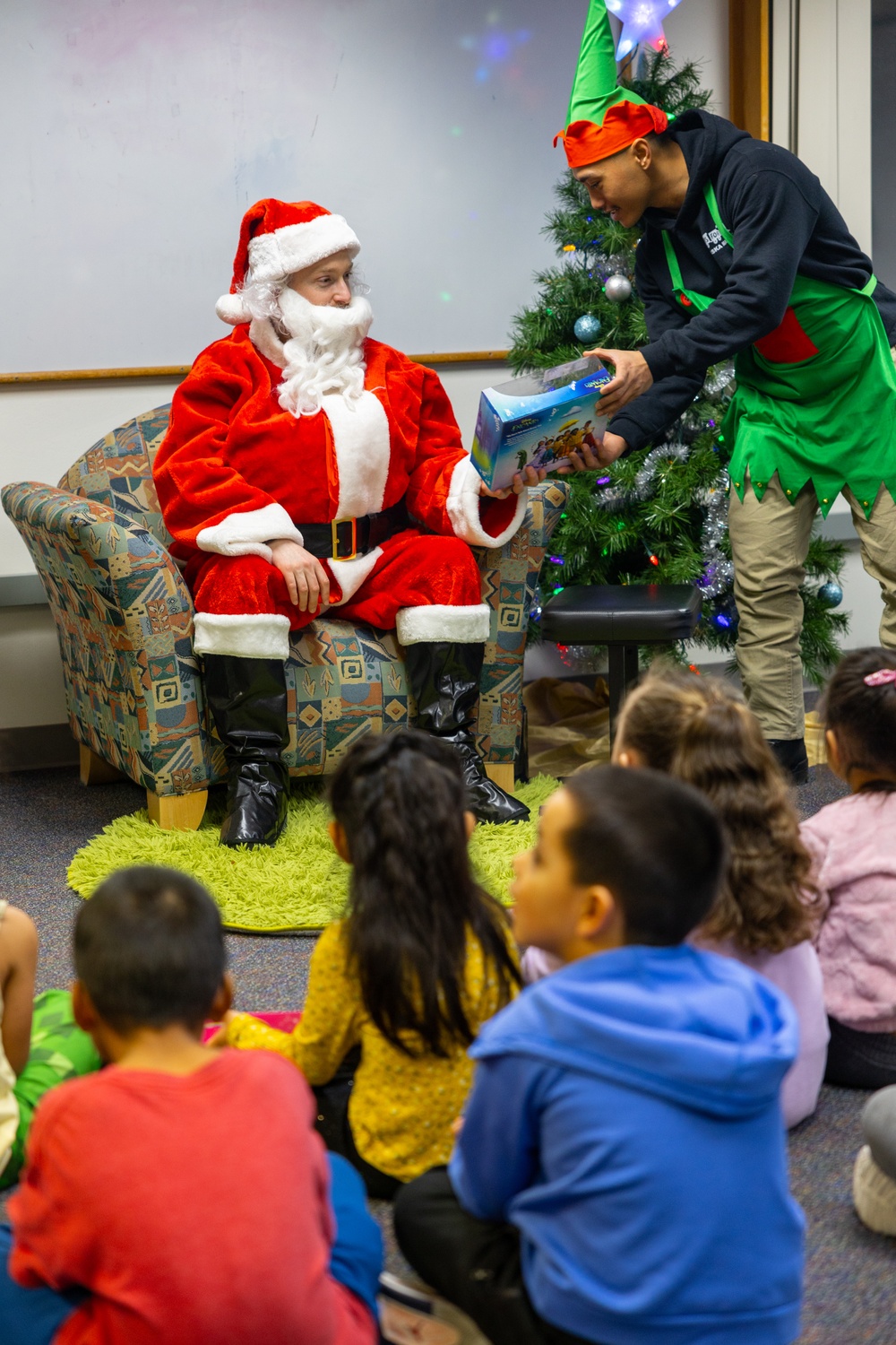 Service Members Deliver Toys in Kotzebue