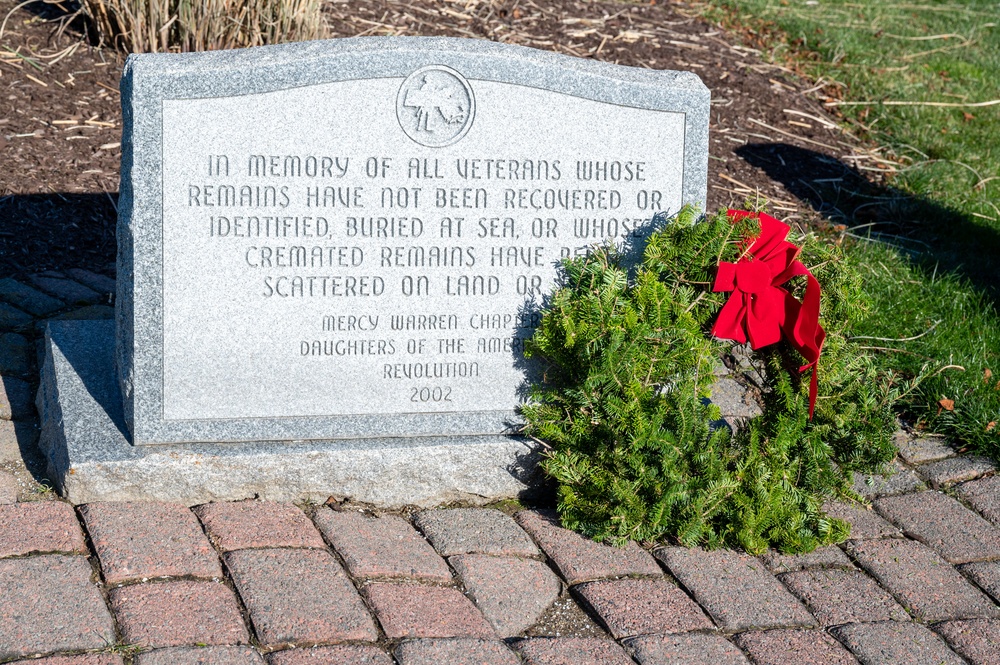 104th Fighter Wing volunteers with Wreaths Across America