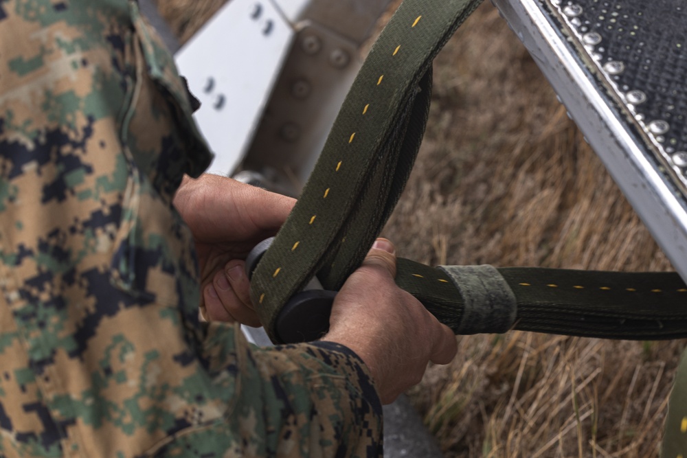 Marines conduct Helicopter Rope Suspension Techniques course with EOTG