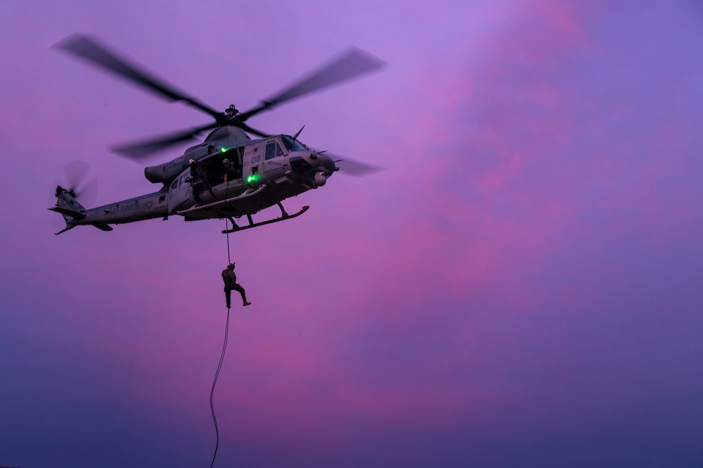 Marines conduct Helicopter Rope Suspension Techniques course with EOTG