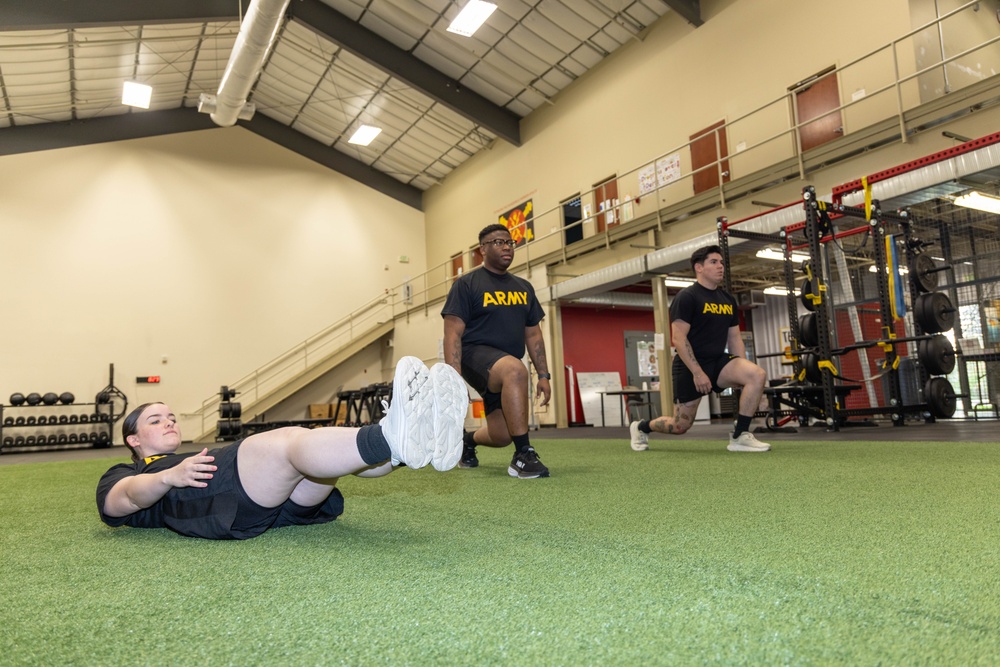 Soldiers from WRAIR-West participate in BET-HIIT training