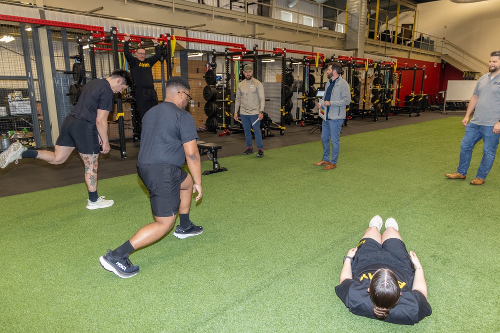 Soldiers from WRAIR-West participate in BET-HIIT training