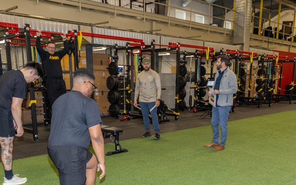 Soldiers from WRAIR-West participate in BET-HIIT training