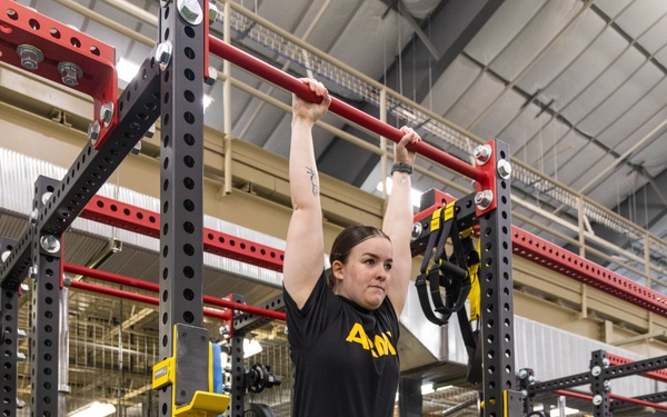 Soldiers from WRAIR-West participate in BET-HIIT training