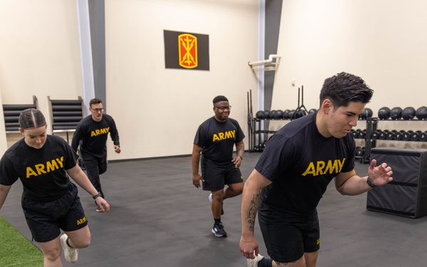 Soldiers from WRAIR-West participate in BET-HIIT training