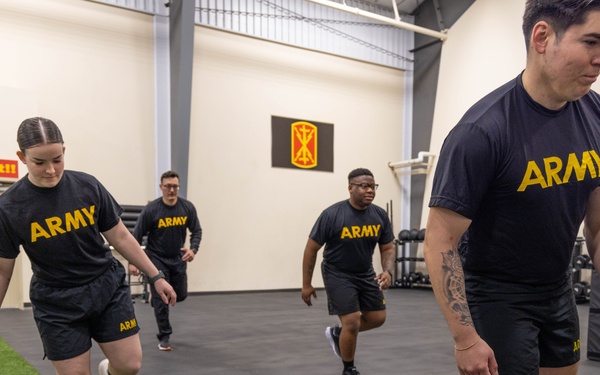 Soldiers from WRAIR-West participate in BET-HIIT training
