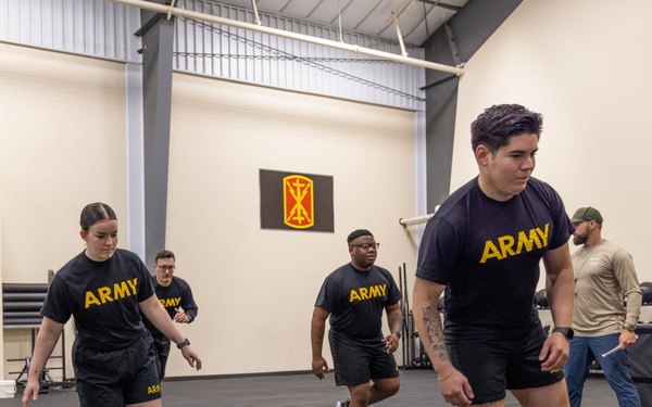 Soldiers from WRAIR-West participate in BET-HIIT training