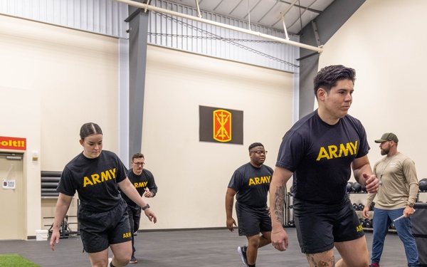 Soldiers from WRAIR-West participate in BET-HIIT training