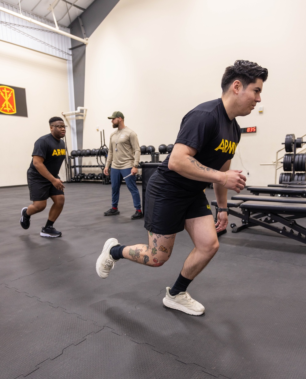 Soldiers from WRAIR-West participate in BET-HIIT training