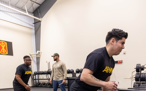 Soldiers from WRAIR-West participate in BET-HIIT training