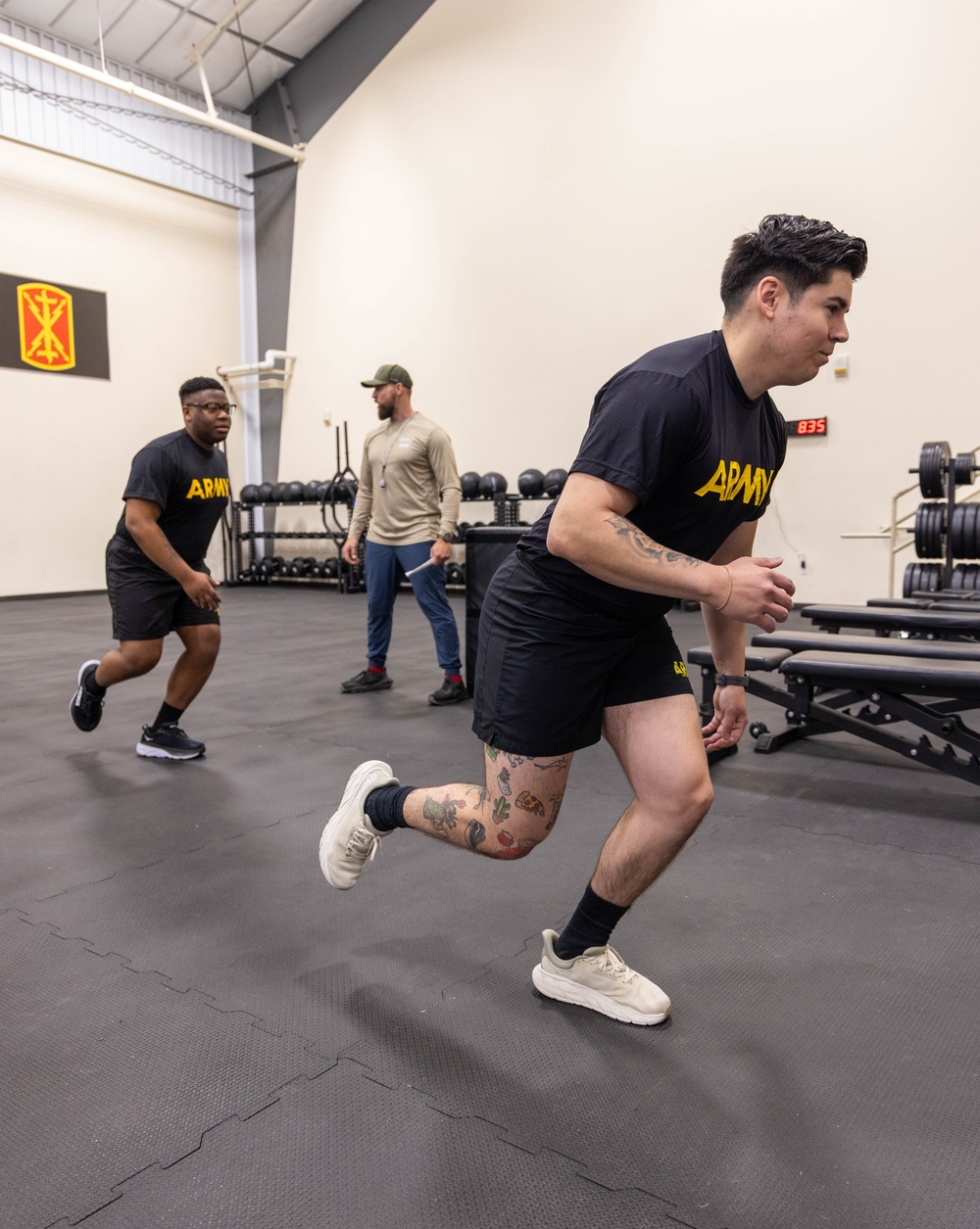 Soldiers from WRAIR-West participate in BET-HIIT training