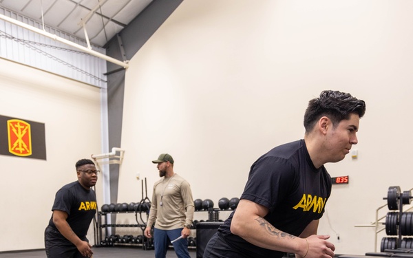 Soldiers from WRAIR-West participate in BET-HIIT training