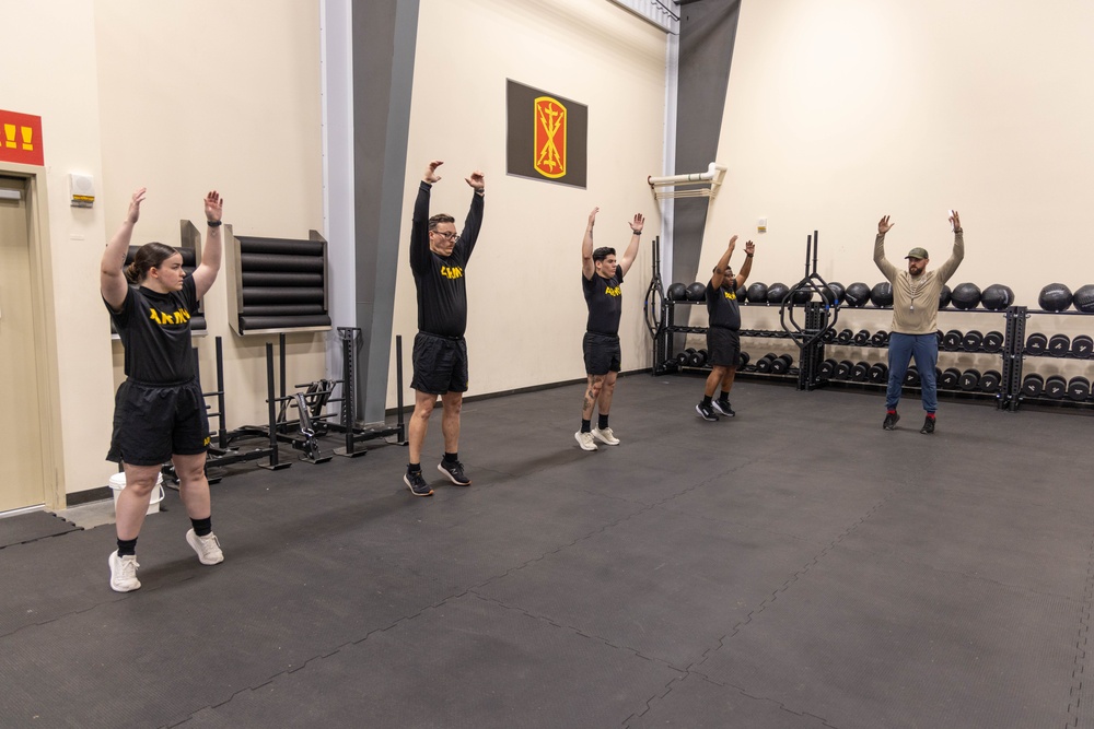 Soldiers from WRAIR-West participate in BET-HIIT training