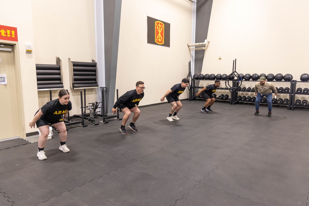 Soldiers from WRAIR-West participate in BET-HIIT training