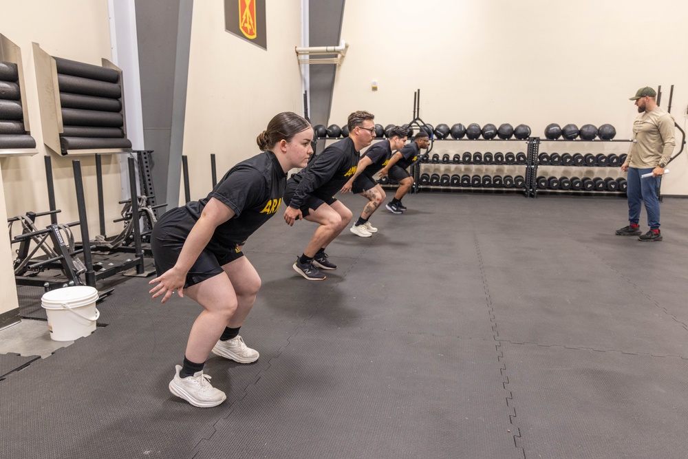 Soldiers from WRAIR-West participate in BET-HIIT training