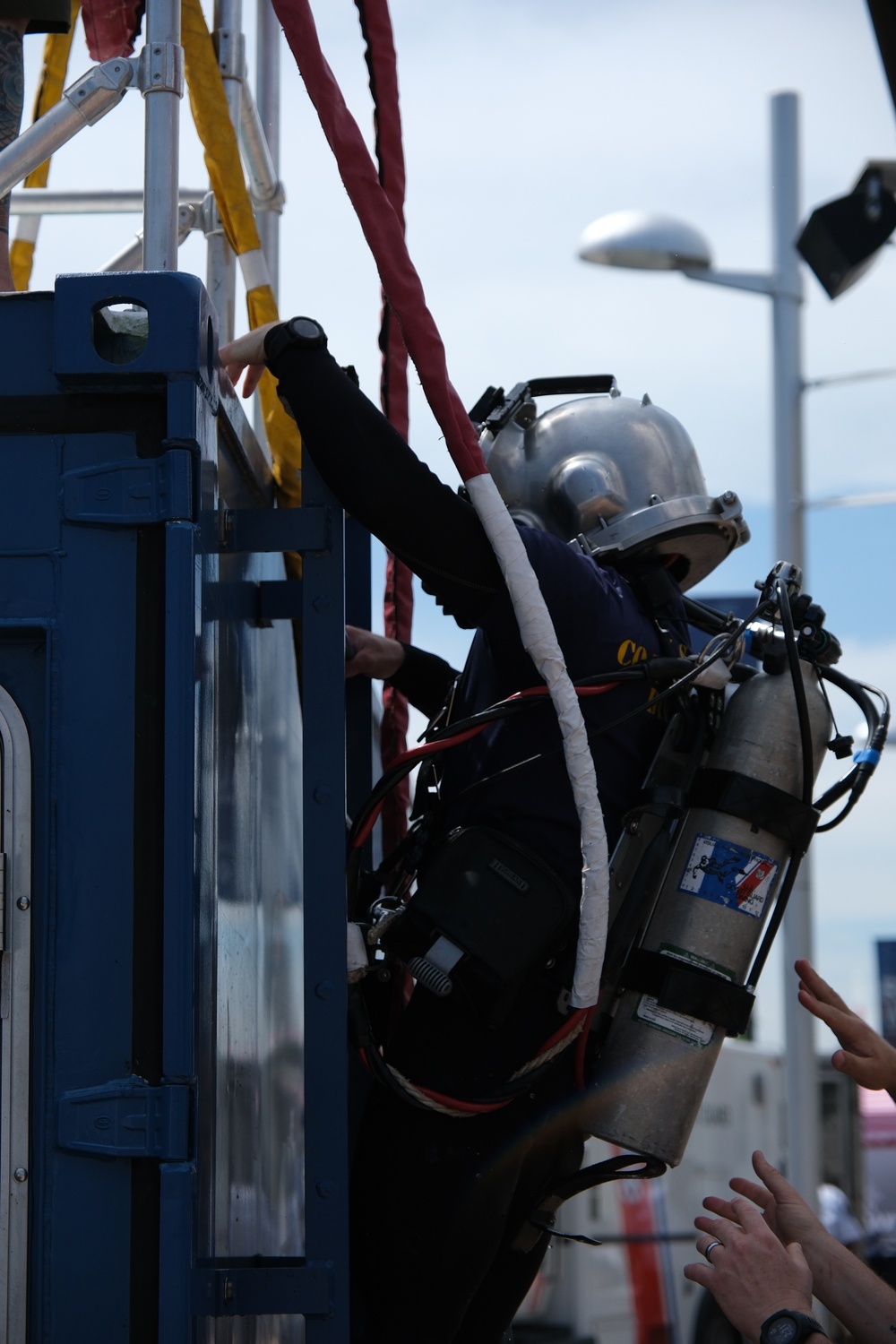 Coast Guard Divers support recruitment during Fleet Week