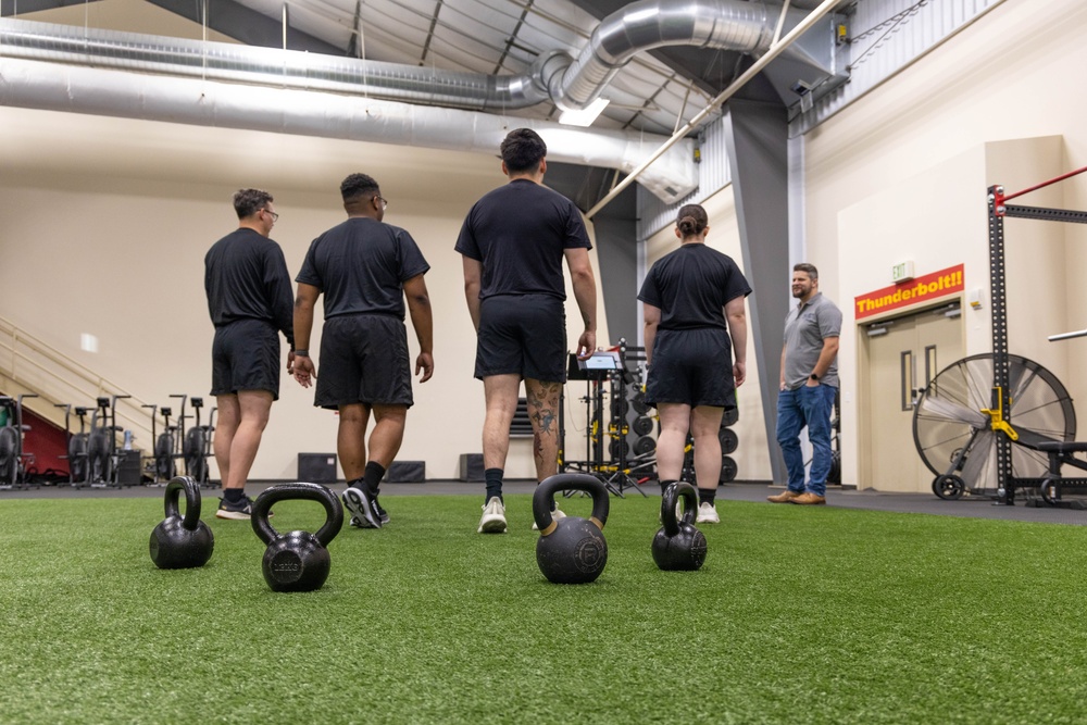 Soldiers from WRAIR-West participate in BET-HIIT training