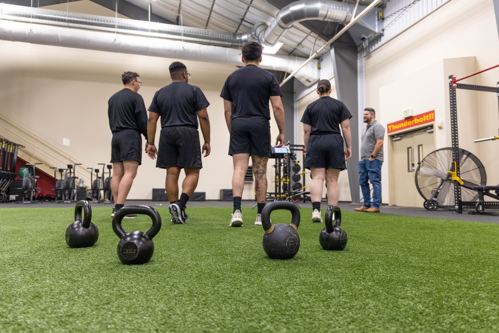 Soldiers from WRAIR-West participate in BET-HIIT training