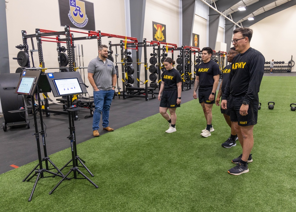 Soldiers from WRAIR-West participate in BET-HIIT training