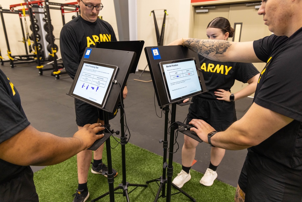 Soldiers from WRAIR-West participate in BET-HIIT training