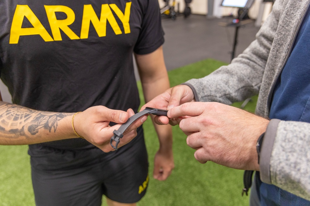 Soldiers from WRAIR-West participate in BET-HIIT training