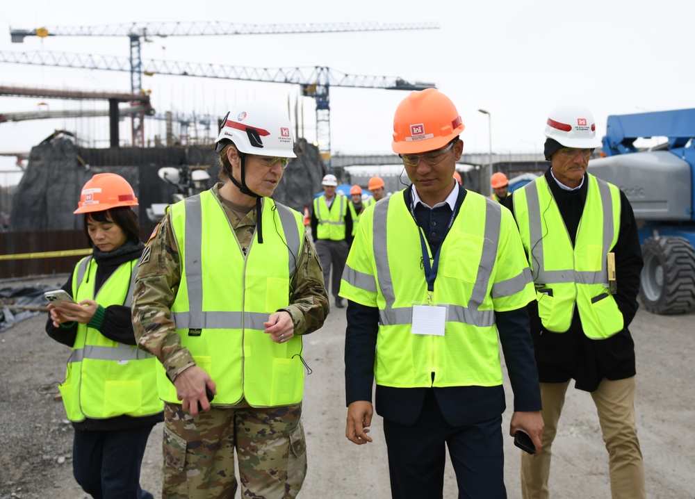 12th Mekong-Mississippi Sister Rivers Partnership Exchange visits Kentucky Lock