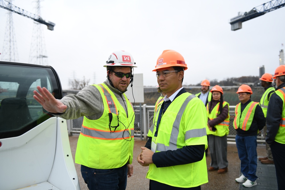 12th Mekong-Mississippi Sister Rivers Partnership Exchange visits Kentucky Lock