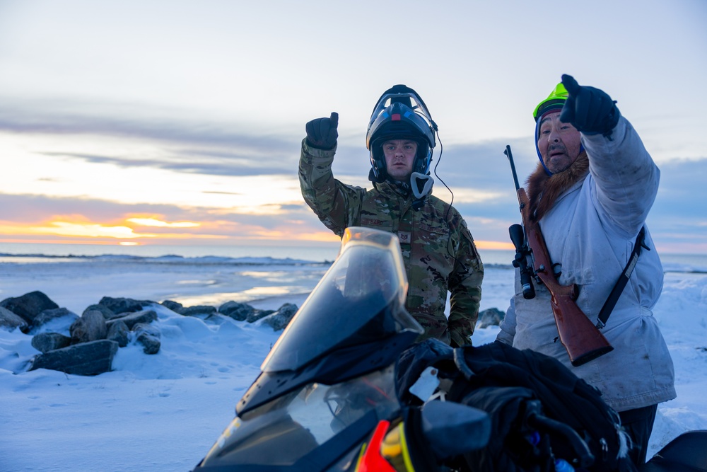 Service Members Deliver Toys in Kivalina