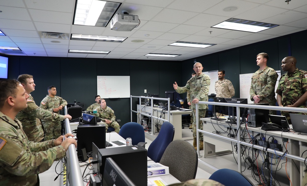 CSA visit to the Aviation Center of Excellence