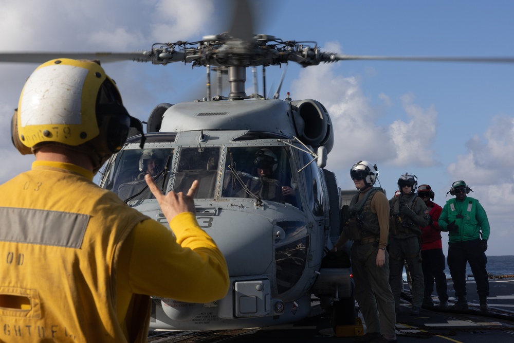 HSM 60, DET 2 Conducts Initial Ship Aviation Team Training (ISATT) Aboard USS Oscar Austin (DDG 79)