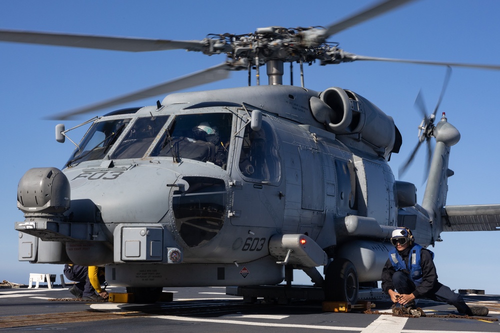 HSM 60, DET 2 Conducts Initial Ship Aviation Team Training (ISATT) Aboard USS Oscar Austin (DDG 79)