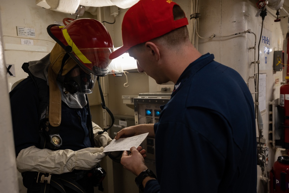 USS Oscar Austin (DDG 79) Conducts Toxic Gas Damage Control Drill