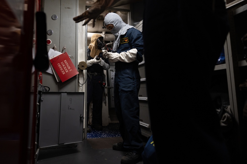 USS Oscar Austin (DDG 79) Conducts Toxic Gas Damage Control Drill