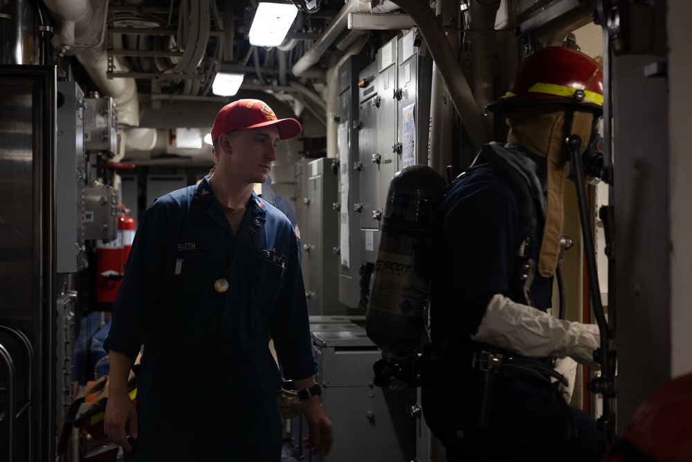 USS Oscar Austin (DDG 79) Conducts Toxic Gas Damage Control Drill