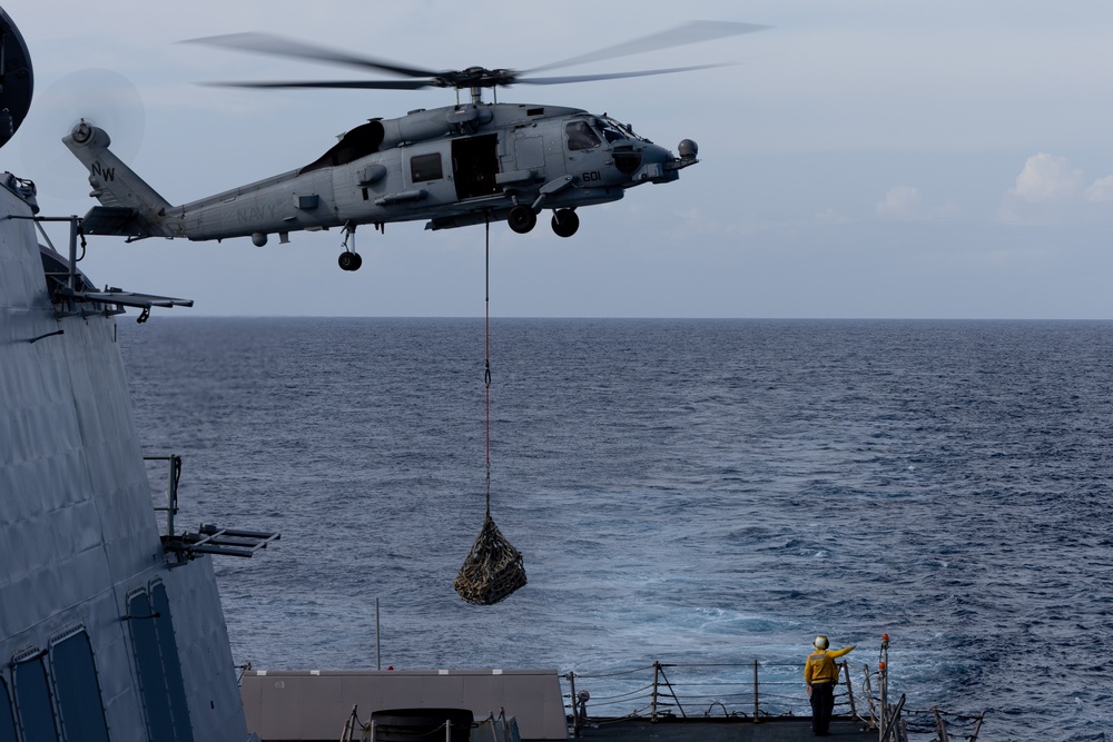 HSM 60, DET 2 Conducts Vertical Replenishment (VERTREP) and Helicopter In-Flight Refueling (HIFR) Drills Aboard the USS Oscar Austin (DDG 79)