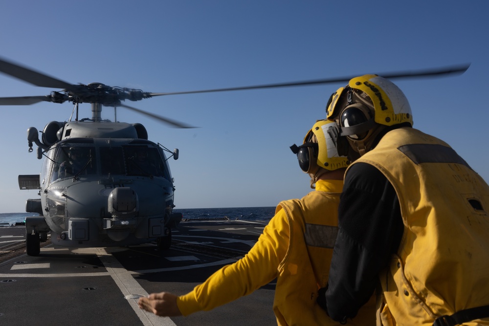 HSM 60, DET 2 Conducts Vertical Replenishment (VERTREP) and Helicopter In-Flight Refueling (HIFR) Drills Aboard the USS Oscar Austin (DDG 79)