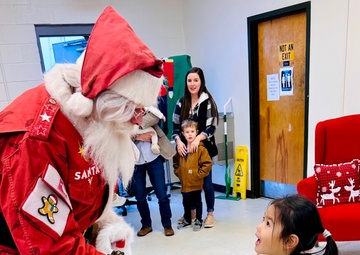 Kris Kringle Visits Children’s Christmas Party!