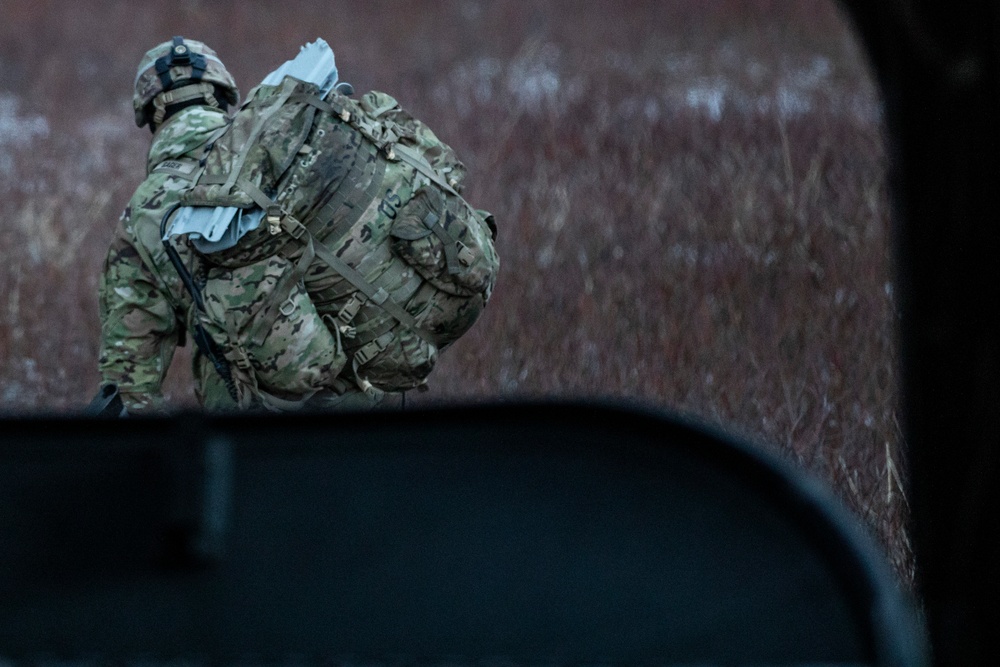 AKARNG aviators give 11th Airborne ‘Arctic Angels’ a lift during air assault training