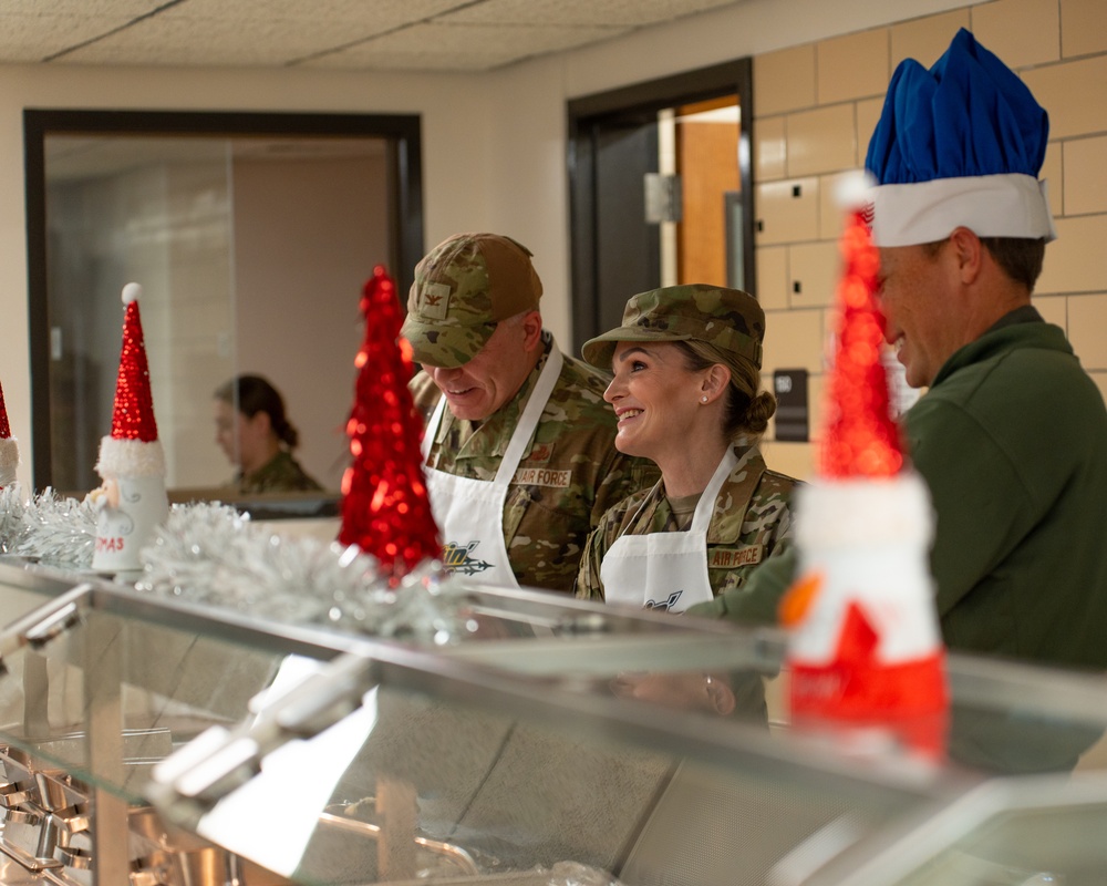 114th Fighter Wing leadership serve holiday meal to Airmen