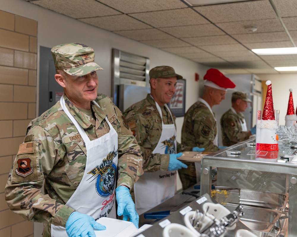 114th Fighter Wing leadership serve holiday meal to Airmen