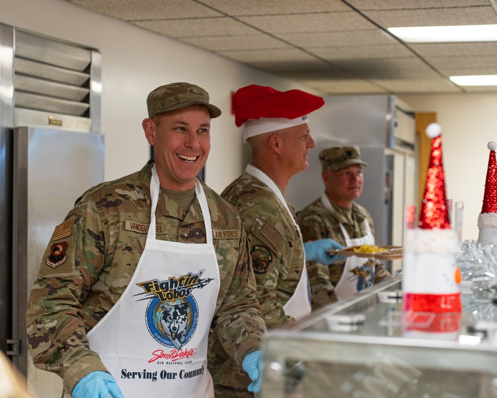 114th Fighter Wing leadership serve holiday meal to Airmen