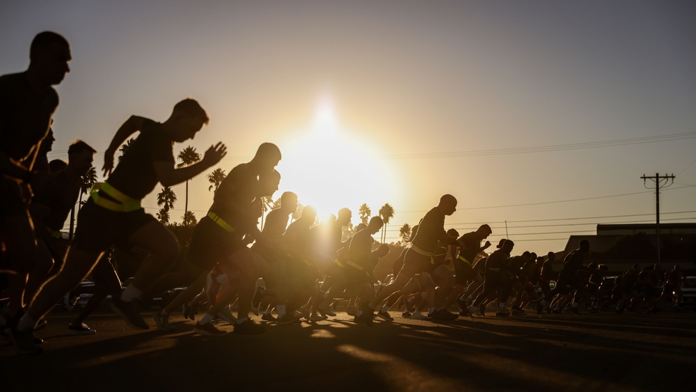 15th MEU Holds Birthday Celebration Motivational Run