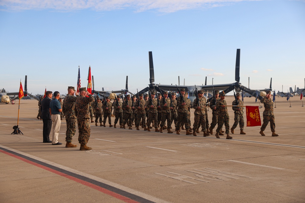 VMM-165 Conducts Change of Command Ceremony at MCAS Miramar