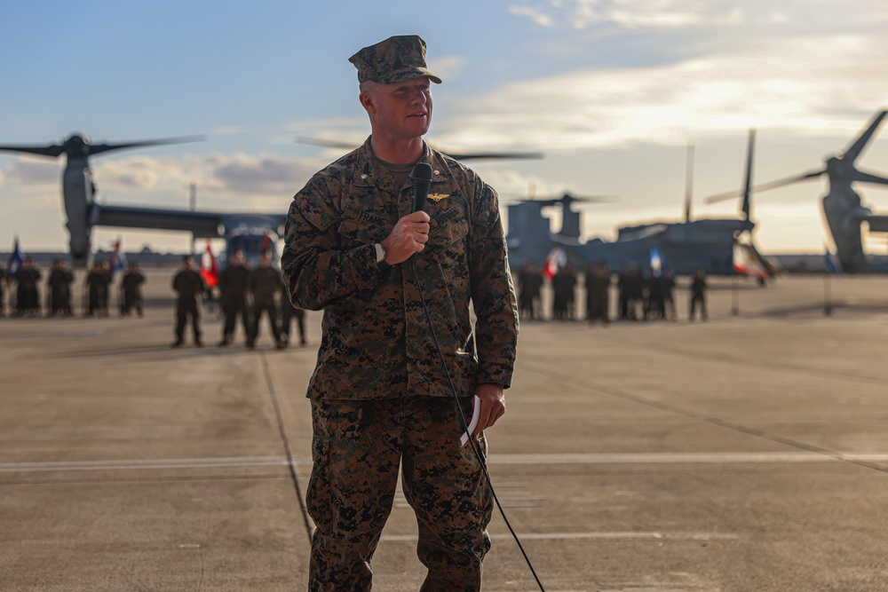 VMM-165 Conducts Change of Command Ceremony at MCAS Miramar